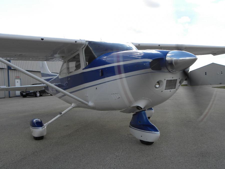 AirplanesUSA Aircraft Sales is proud to present this immaculate Cessna 182P...